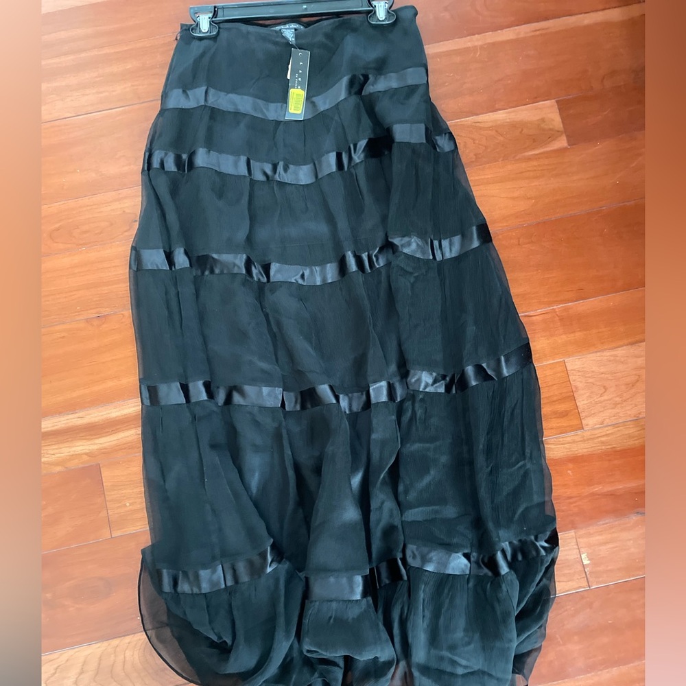 Gorgeous silk skirt new with tag